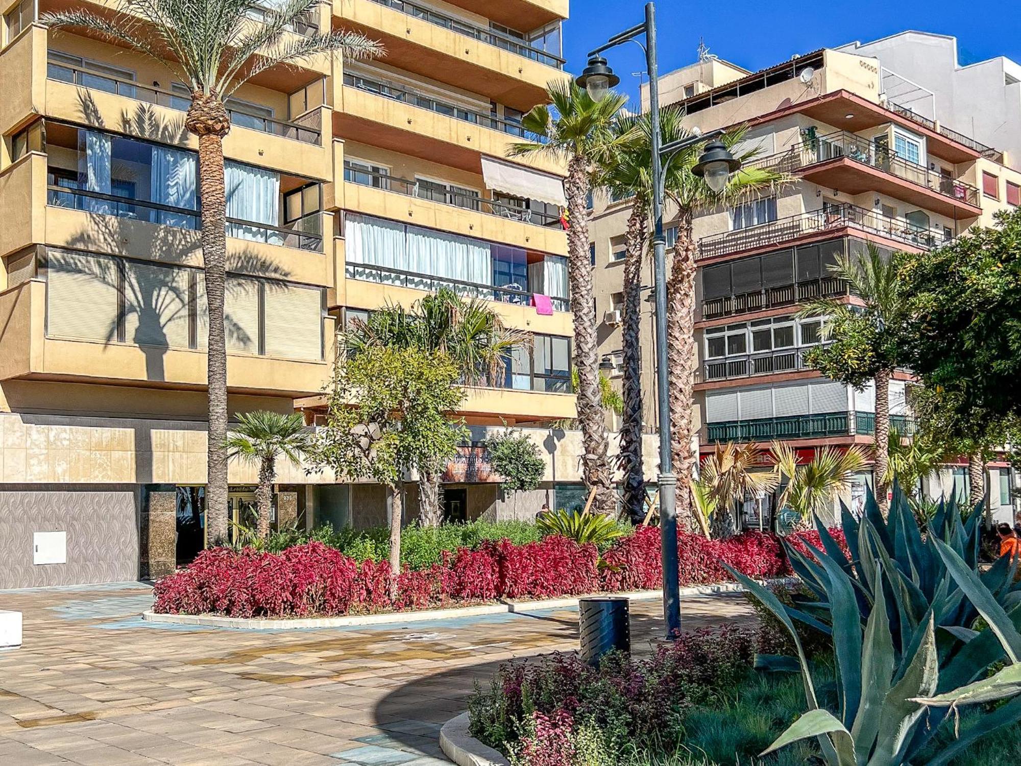 Hanami Avenida De Espana Estepona Exteriör bild